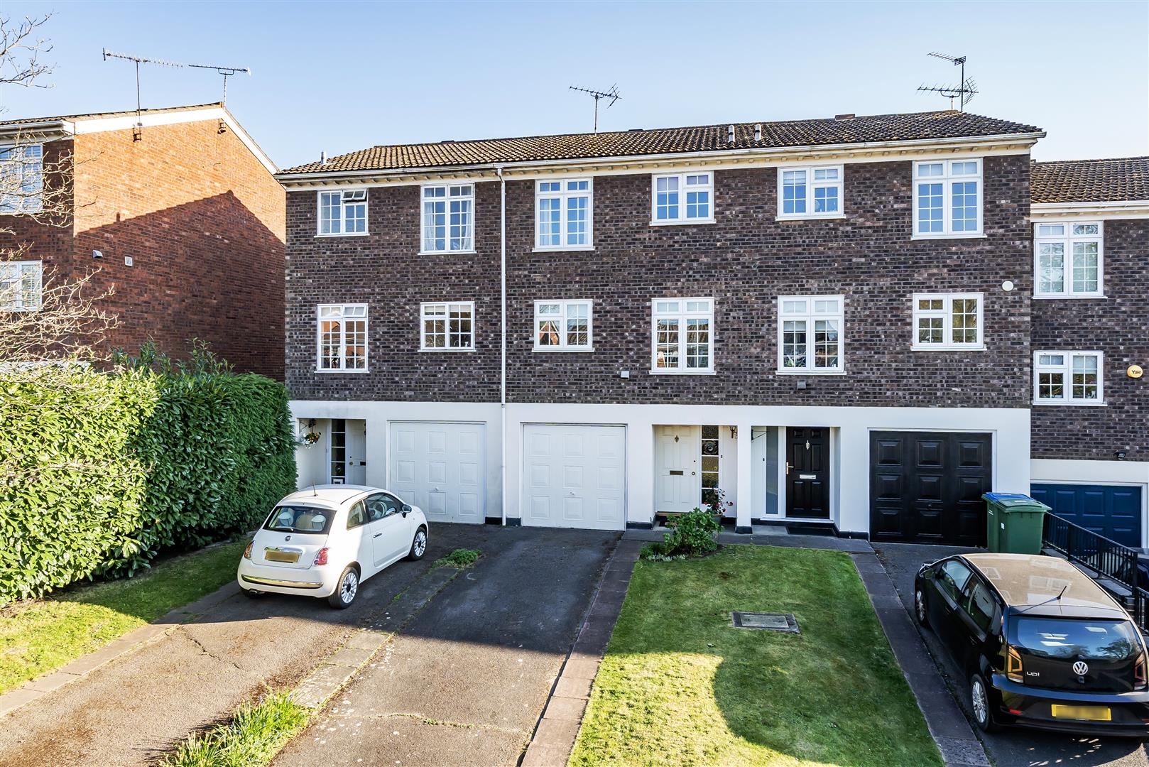 Hillcrest, Weybridge